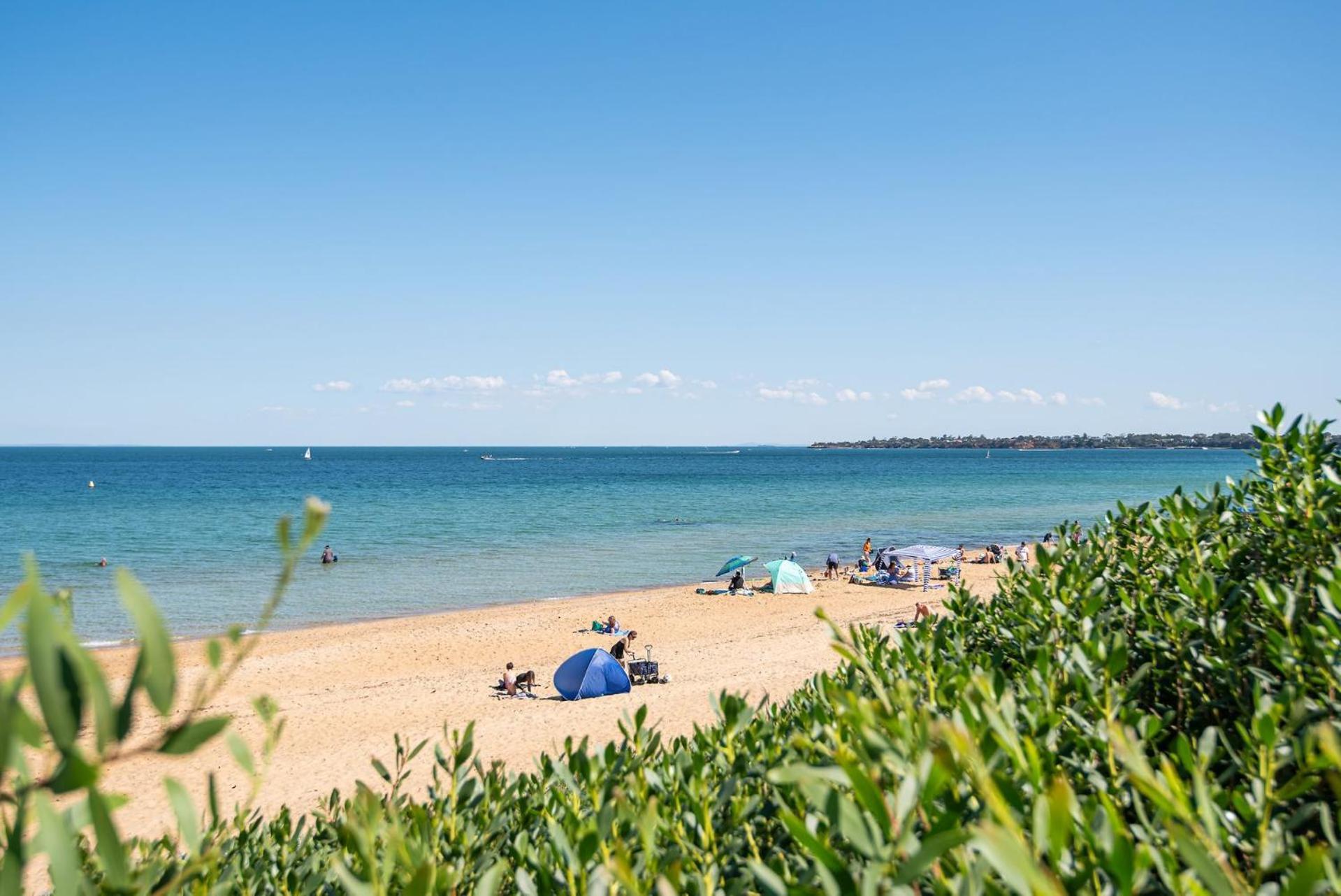 Beachside Vibes 2 Min Stroll To Parkdale Beach Villa Bagian luar foto